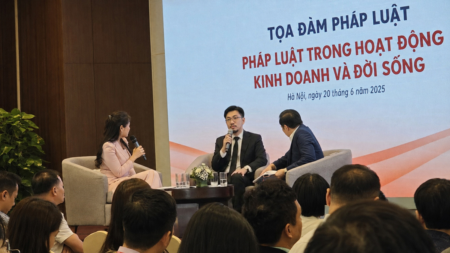 Luật sư Đặng Đình Ngọc - Tọa đàm pháp luật trong kinh doanh và đời sống